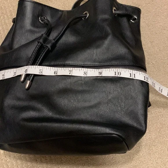 Clarks backpack purse. Black. Drawstring closure at top. Excellent condition. - Picture 5 of 6